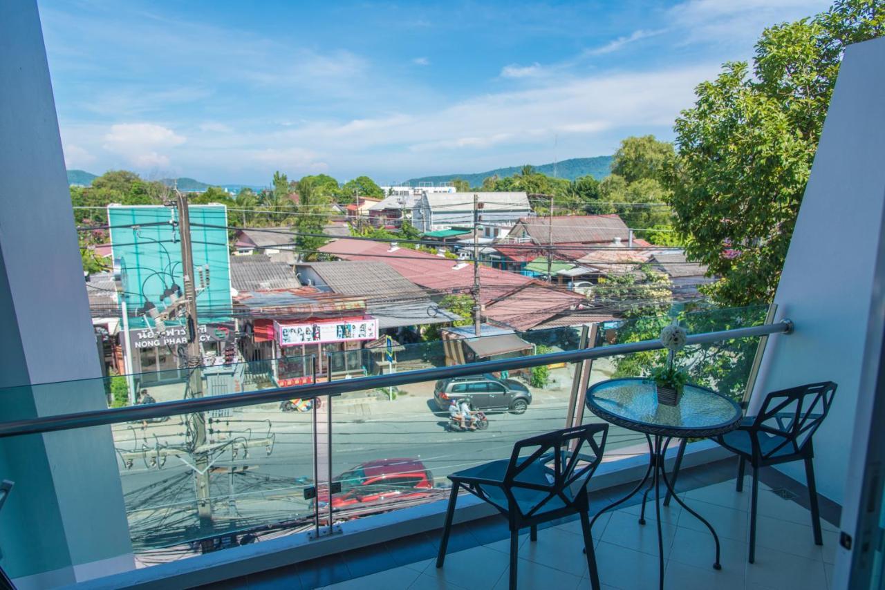 Jula Place Hotel Чалонг Экстерьер фото