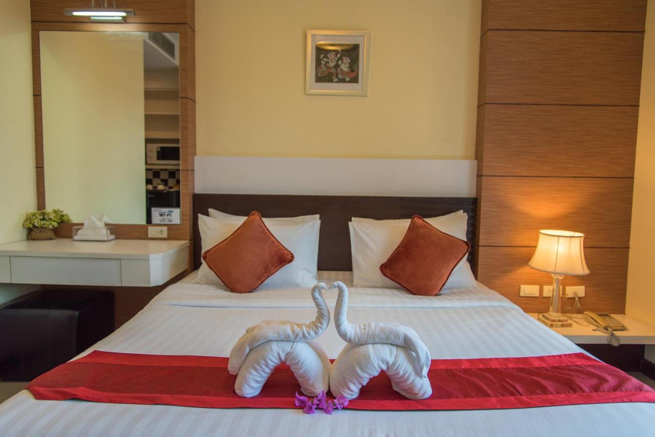 Jula Place Hotel Чалонг Экстерьер фото
