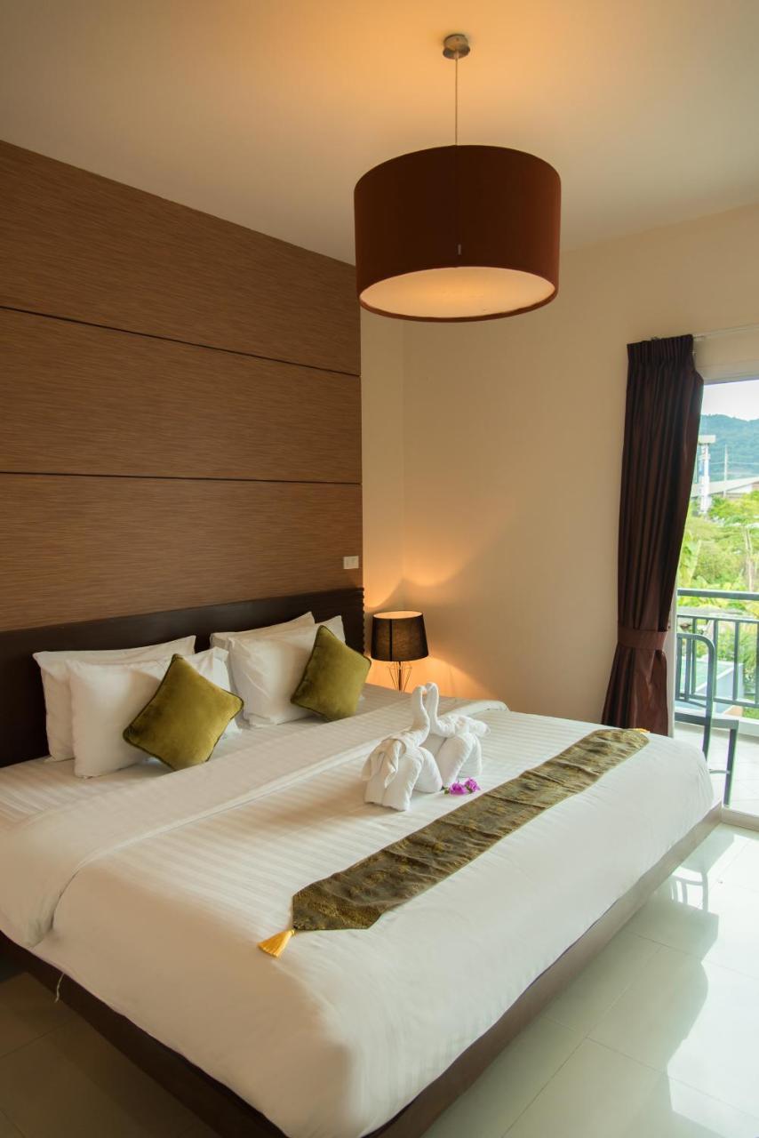Jula Place Hotel Чалонг Экстерьер фото